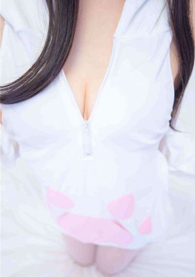 色婷婷亚洲综合一区_720超清在线观看