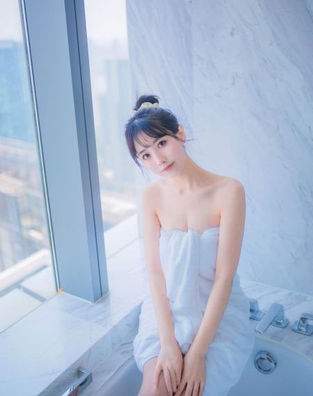 欧美大码裙_BD英语免费在线观看