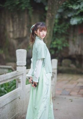 国产白丝制服在线视频_BD韩语视频大全