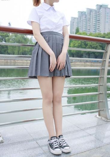 欧美裸阴扒开艺术图_1080P超清免费观看